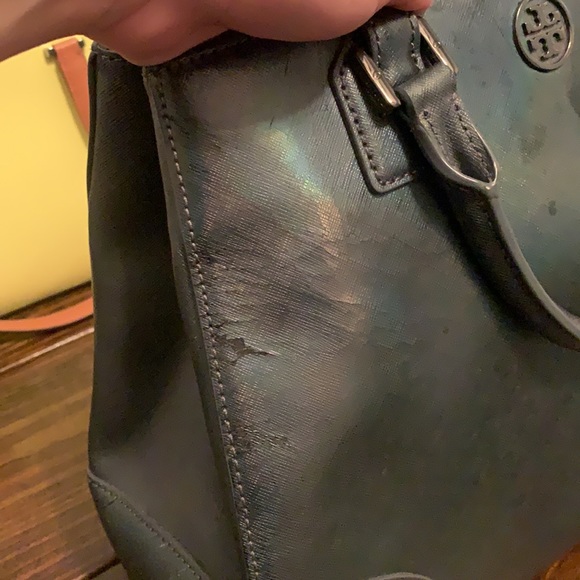 Beautiful perfect size Tory Burch bag. - Picture 6 of 7